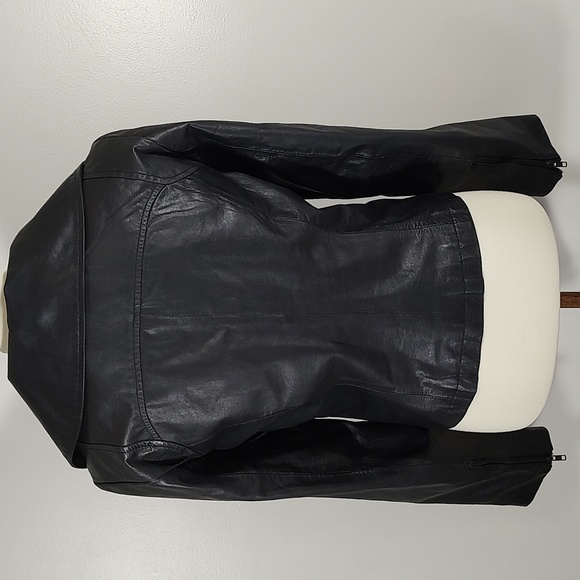 Coat: Genuine Leather Jacket - Picture 5 of 13